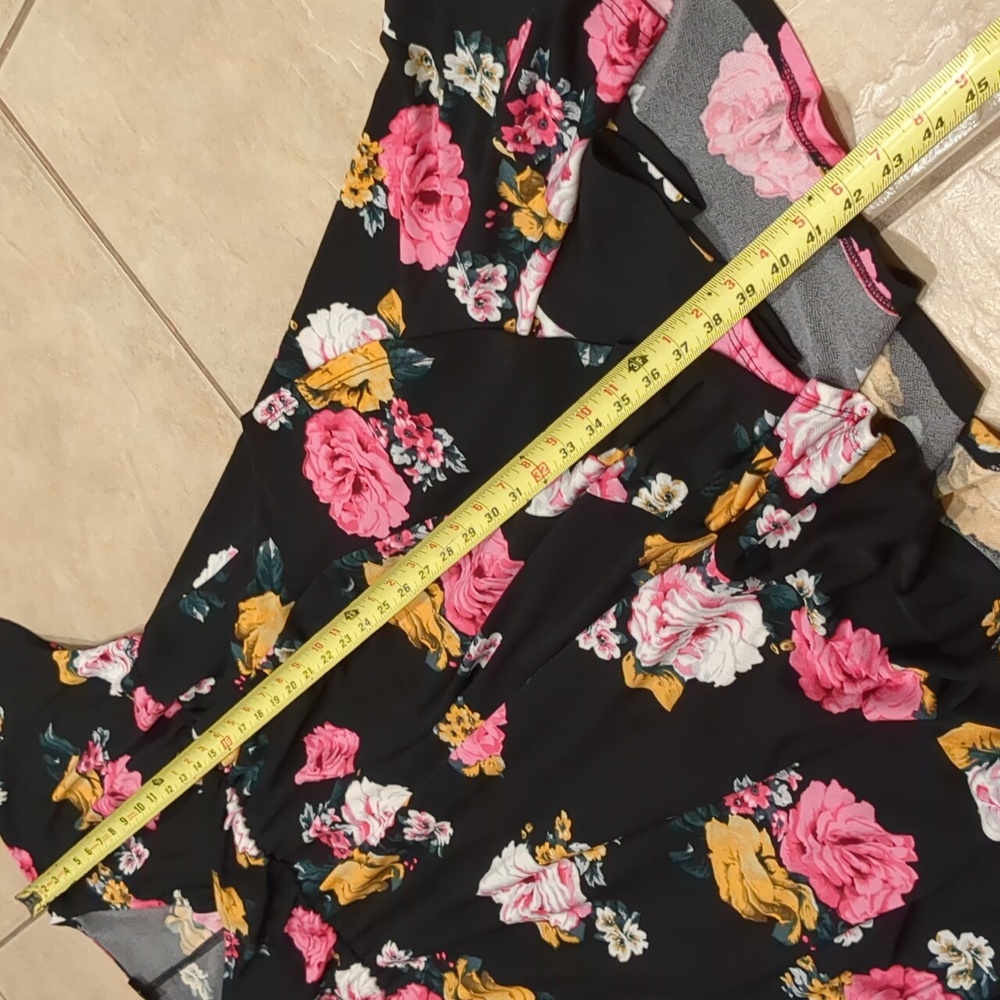 Torrid Floral Faux Wrap Dress Size 2 - Picture 4 of 5